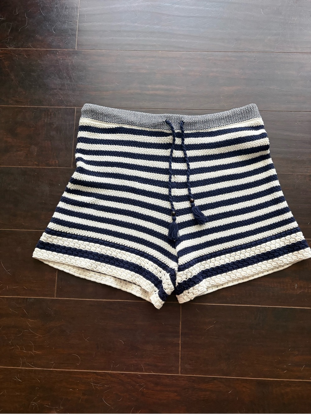 House of Harlow 1960 | Striped Crop Tank + Shorts | Navy & Cream | Size L - Picture 2 of 13
